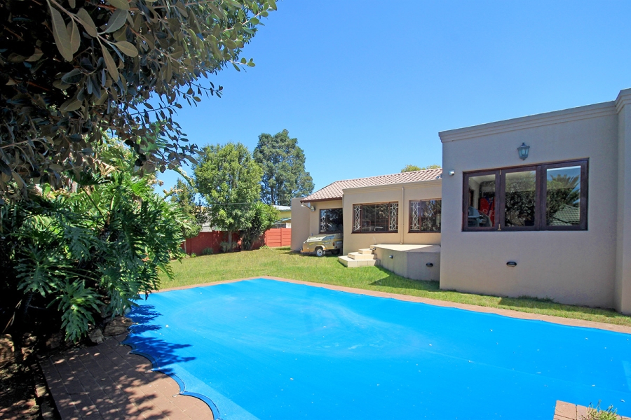 3 Bedroom Property for Sale in Wilro Park Gauteng