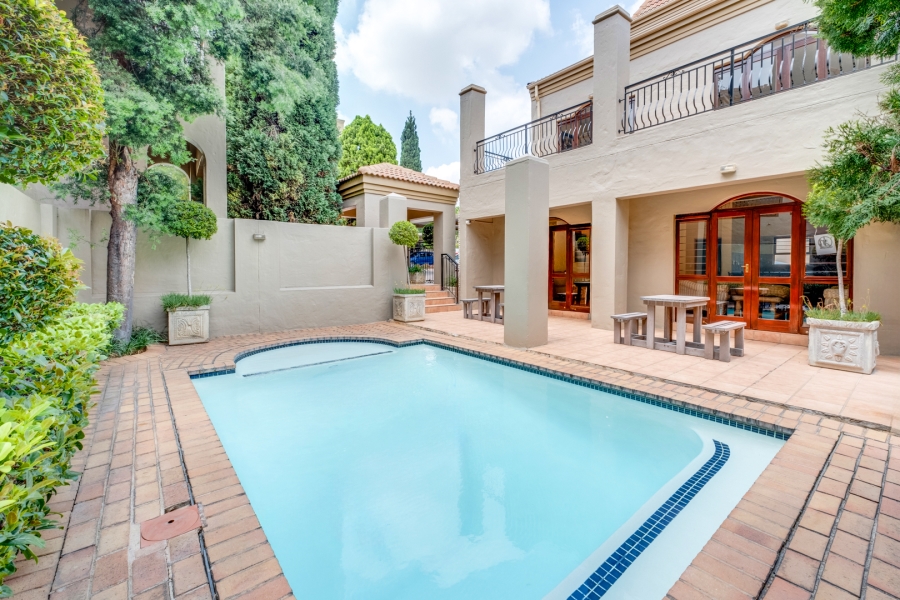 1 Bedroom Property for Sale in Lonehill Gauteng