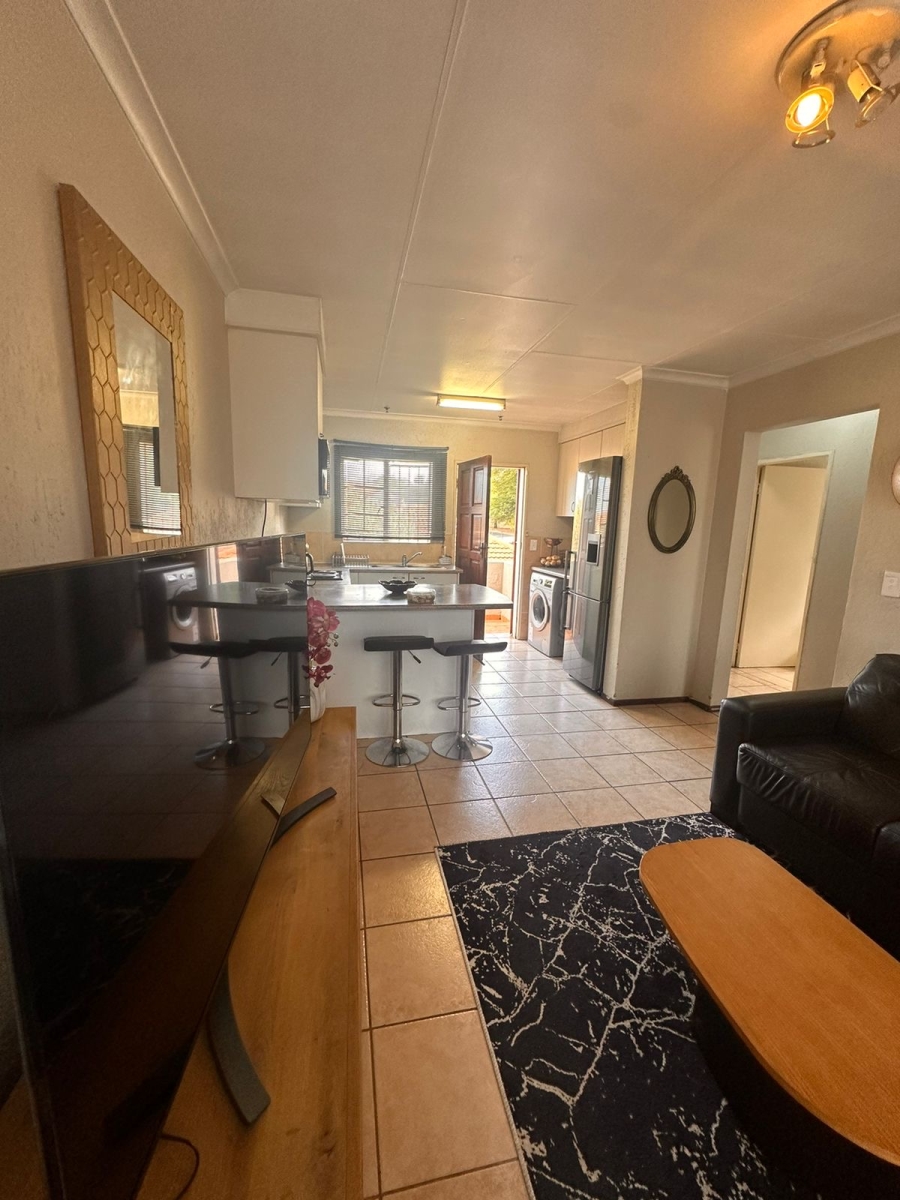 2 Bedroom Property for Sale in Heuwelsig Estate Gauteng