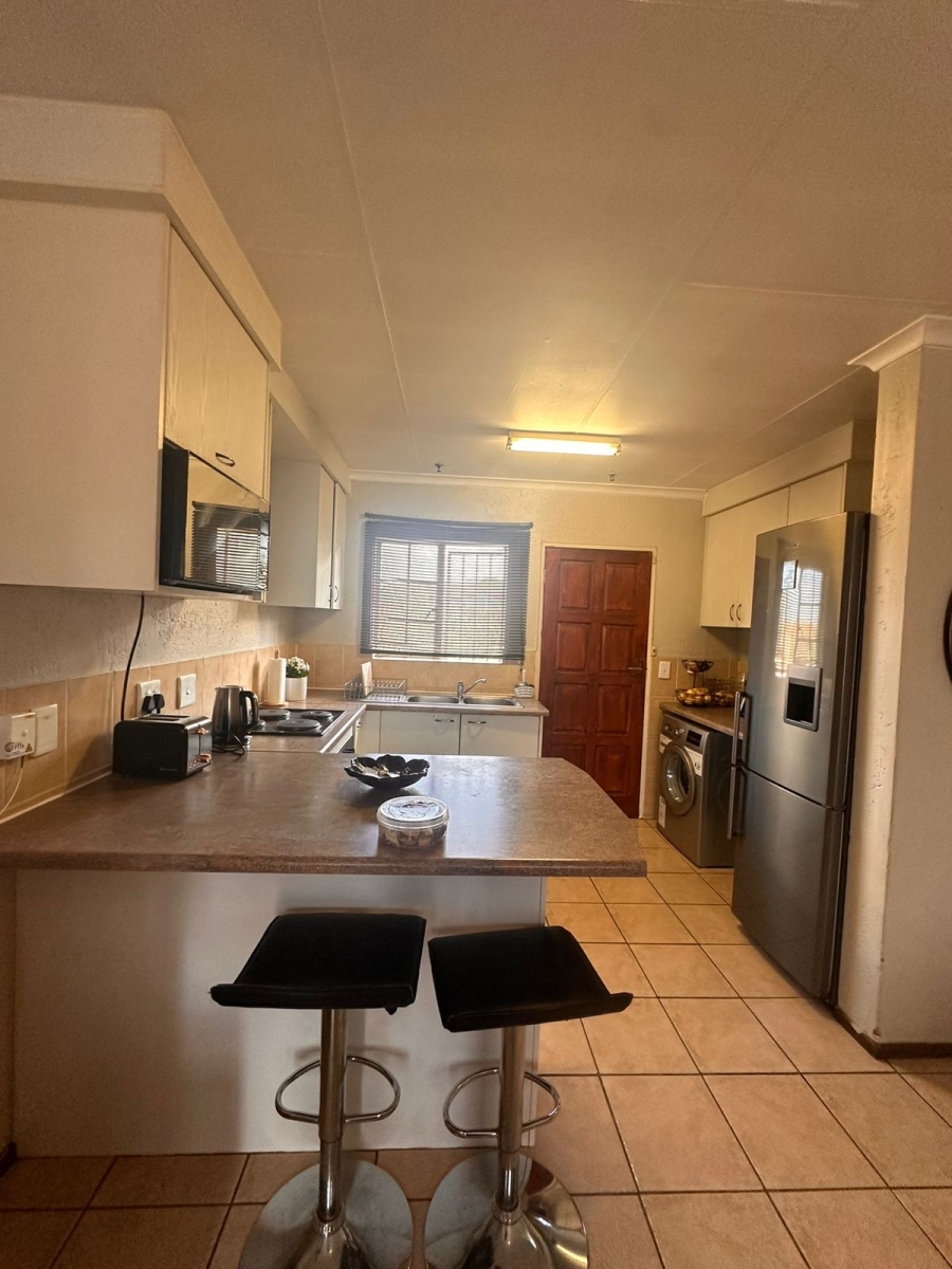 2 Bedroom Property for Sale in Heuwelsig Estate Gauteng