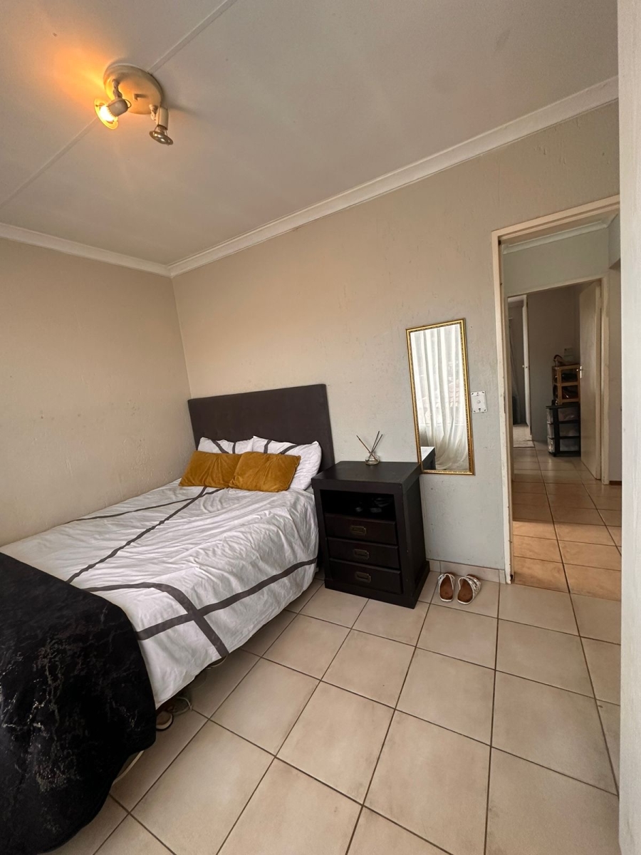 2 Bedroom Property for Sale in Heuwelsig Estate Gauteng