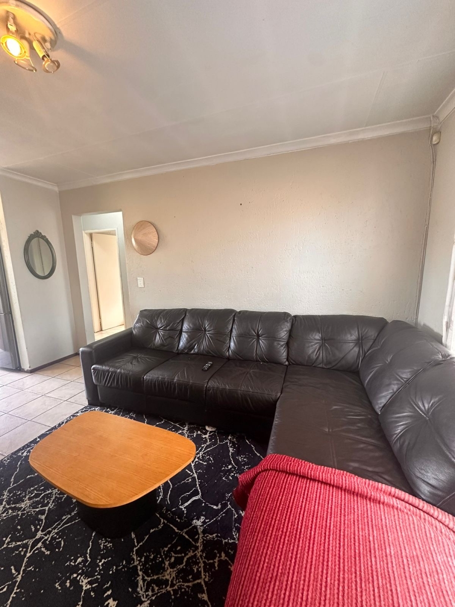 2 Bedroom Property for Sale in Heuwelsig Estate Gauteng