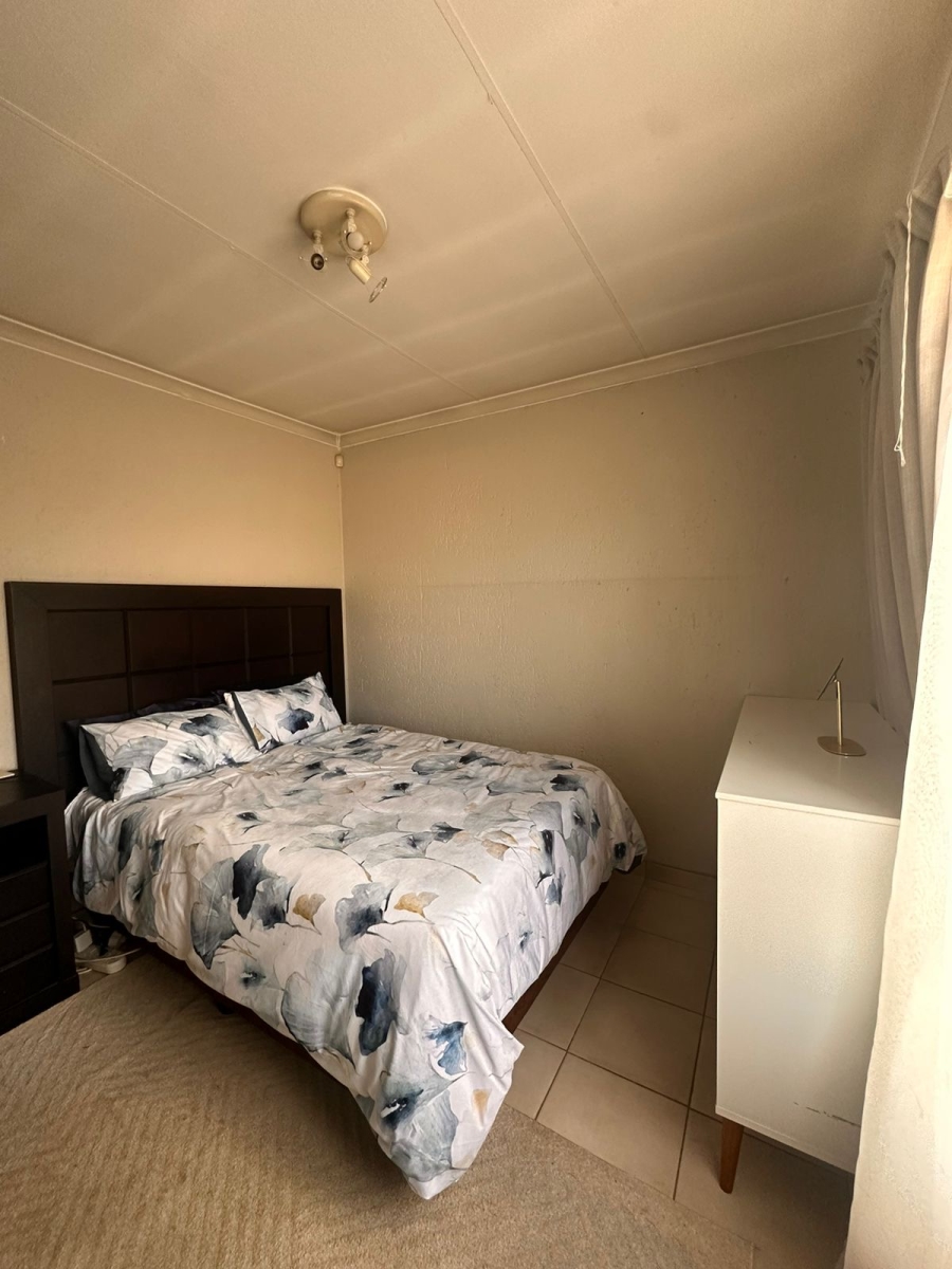 2 Bedroom Property for Sale in Heuwelsig Estate Gauteng