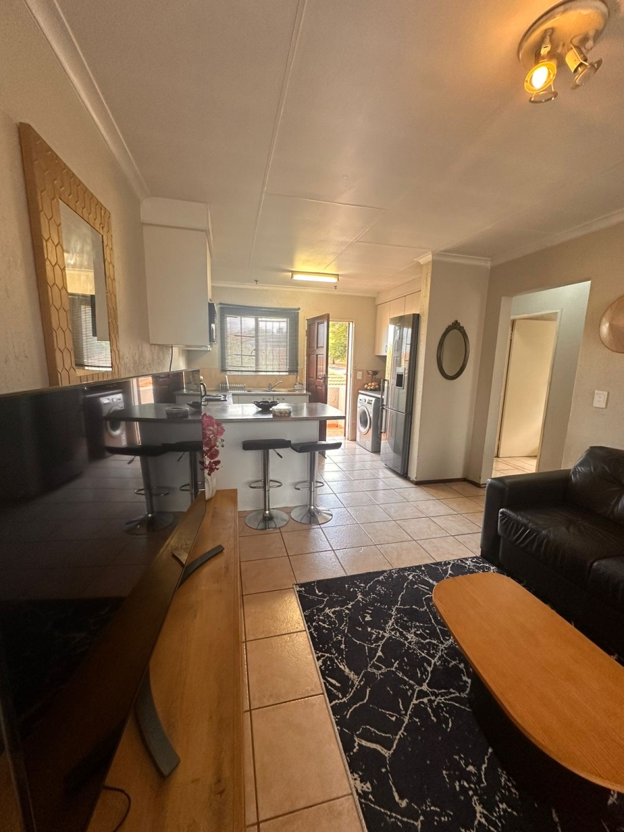 2 Bedroom Property for Sale in Heuwelsig Estate Gauteng