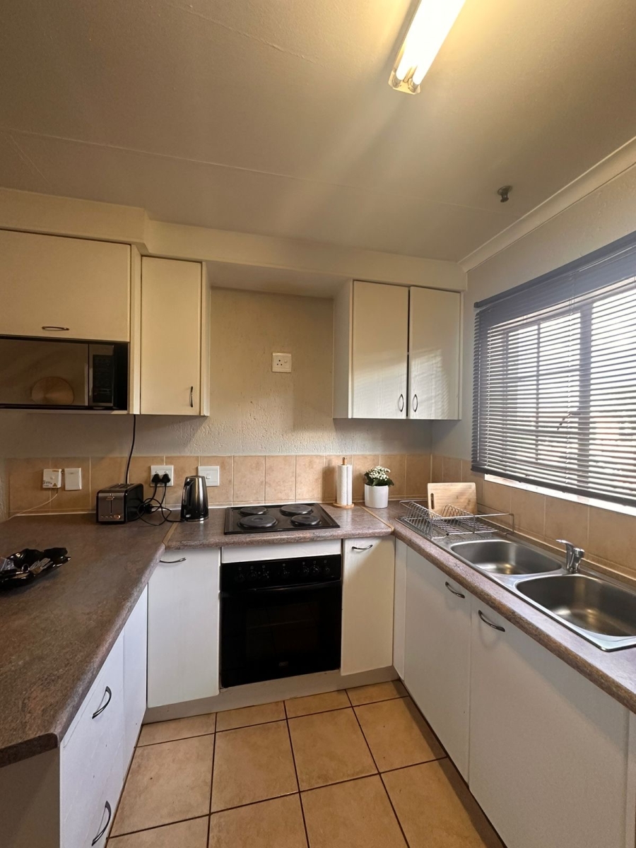 2 Bedroom Property for Sale in Heuwelsig Estate Gauteng