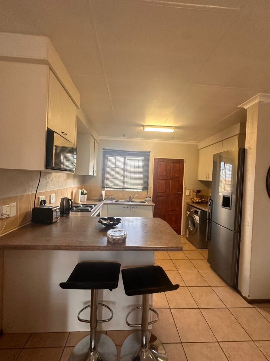 2 Bedroom Property for Sale in Heuwelsig Estate Gauteng