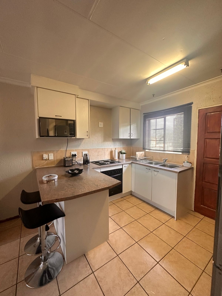 2 Bedroom Property for Sale in Heuwelsig Estate Gauteng