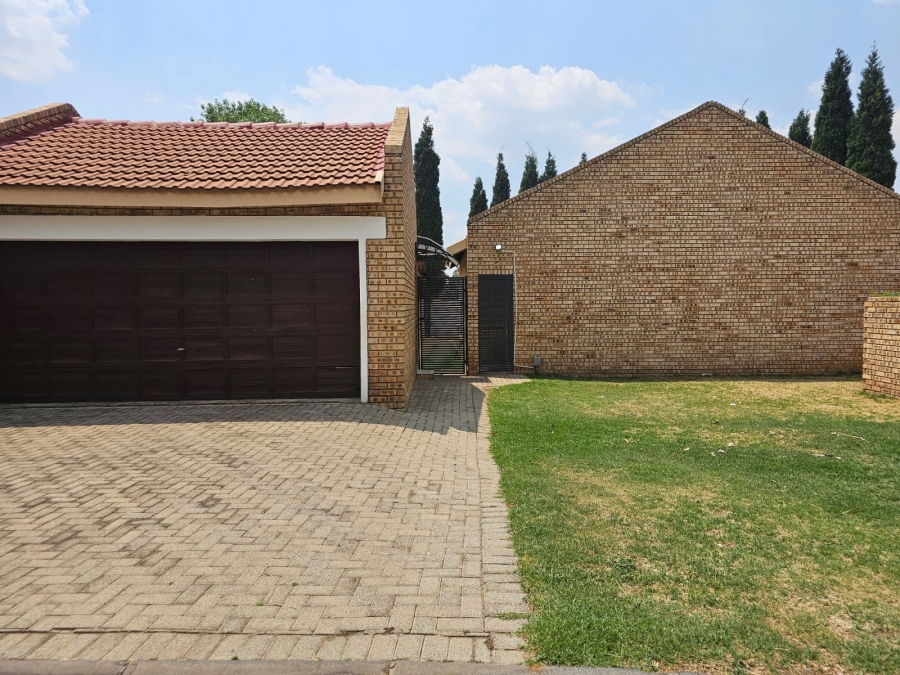 To Let 3 Bedroom Property for Rent in Terenure Gauteng