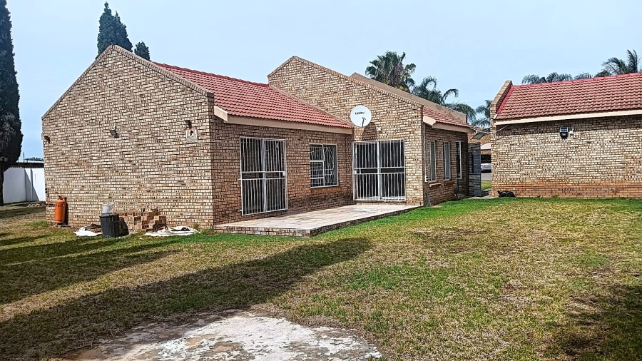 To Let 3 Bedroom Property for Rent in Terenure Gauteng