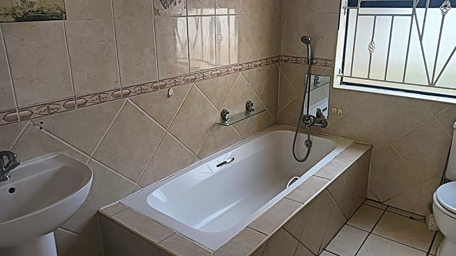 To Let 3 Bedroom Property for Rent in Terenure Gauteng