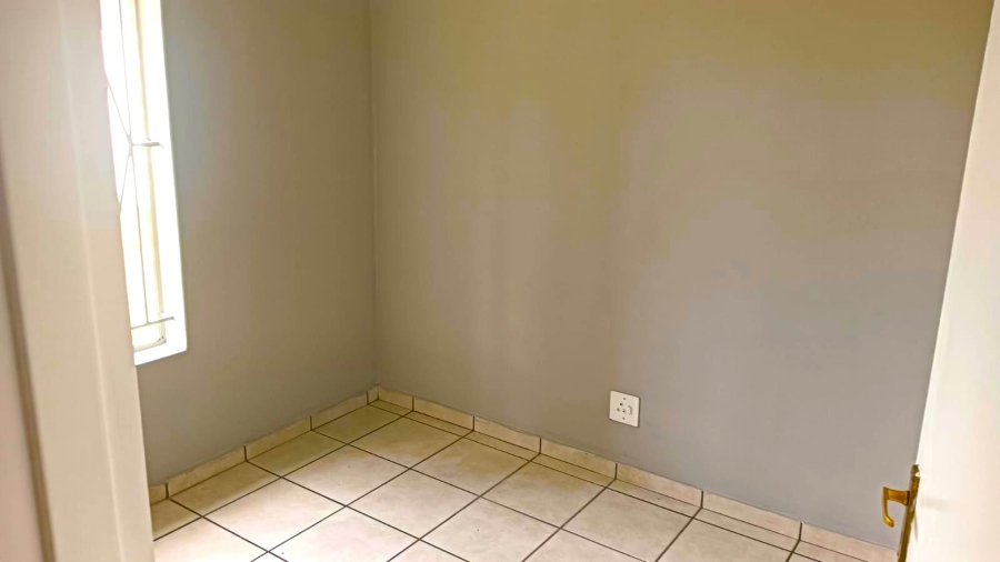 To Let 3 Bedroom Property for Rent in Terenure Gauteng