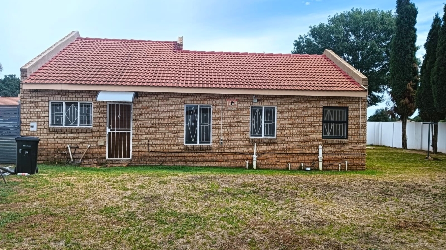 To Let 3 Bedroom Property for Rent in Terenure Gauteng