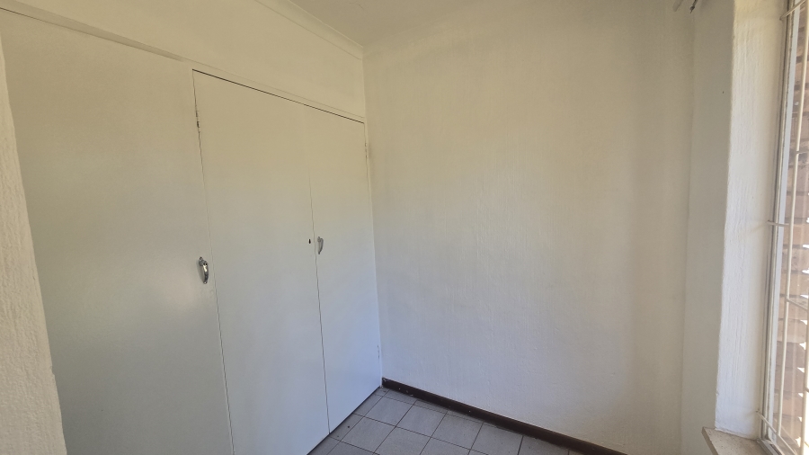 4 Bedroom Property for Sale in Garsfontein Gauteng