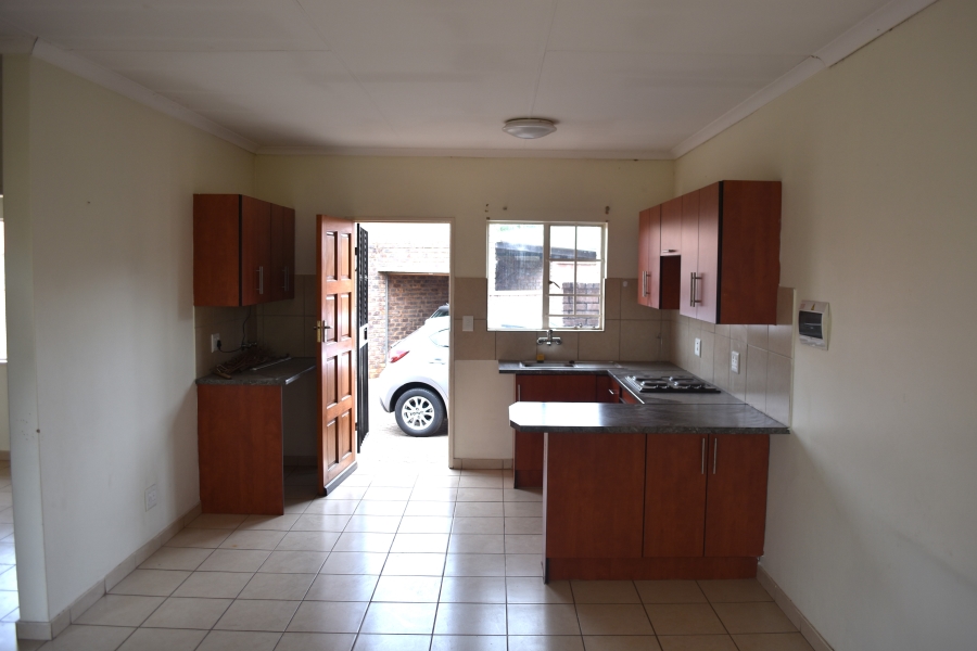 2 Bedroom Property for Sale in The Orchards Gauteng