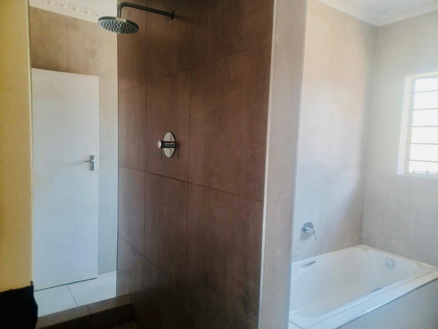 3 Bedroom Property for Sale in Dawn Park Gauteng