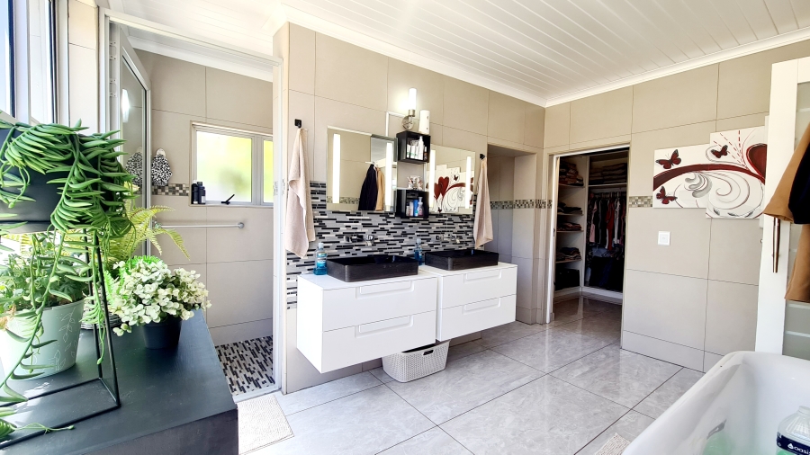 4 Bedroom Property for Sale in Sable Hills Gauteng