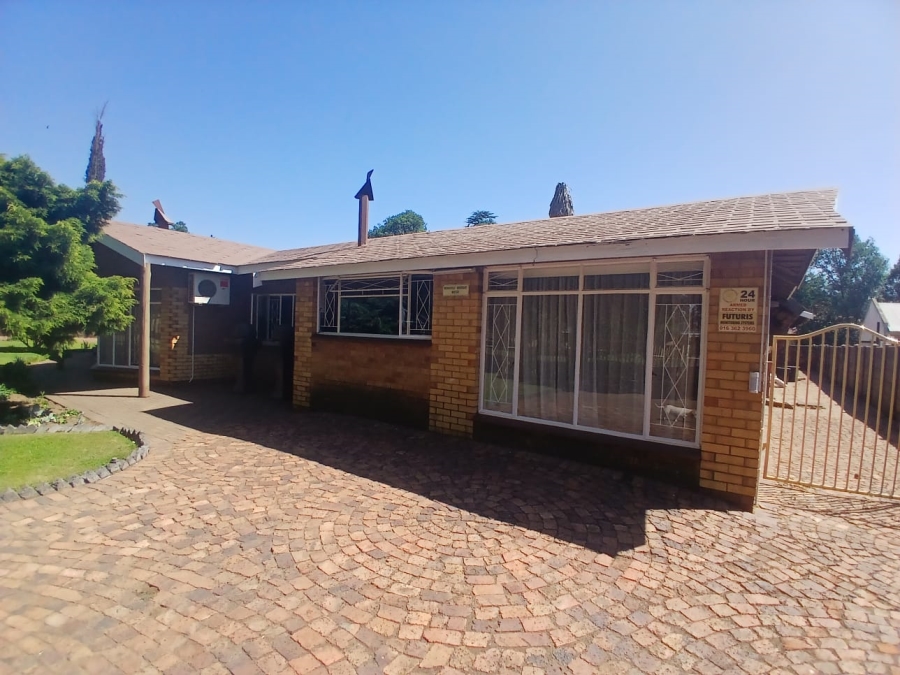 4 Bedroom Property for Sale in Meyerton Central Gauteng