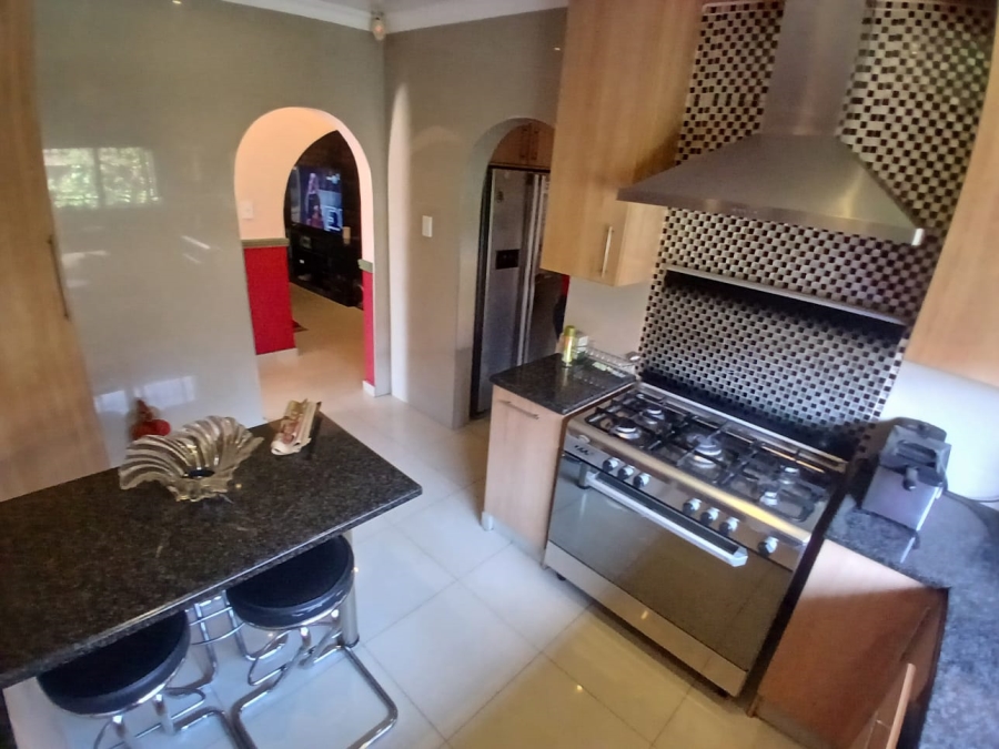 4 Bedroom Property for Sale in Falcon Ridge Gauteng