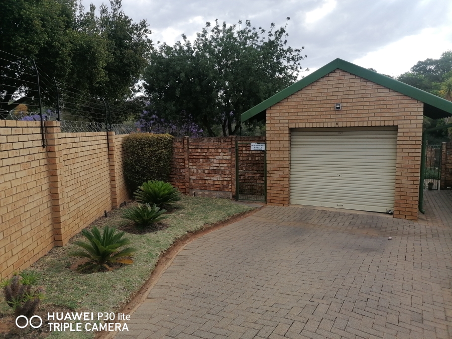 2 Bedroom Property for Sale in Murrayfield Gauteng