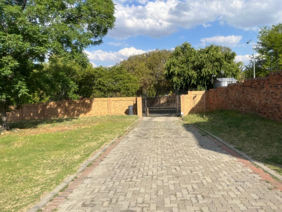 To Let 0 Bedroom Property for Rent in Buccleuch Gauteng