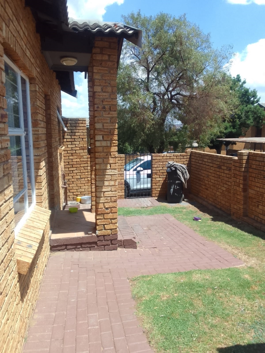 To Let 3 Bedroom Property for Rent in Honeydew Gauteng