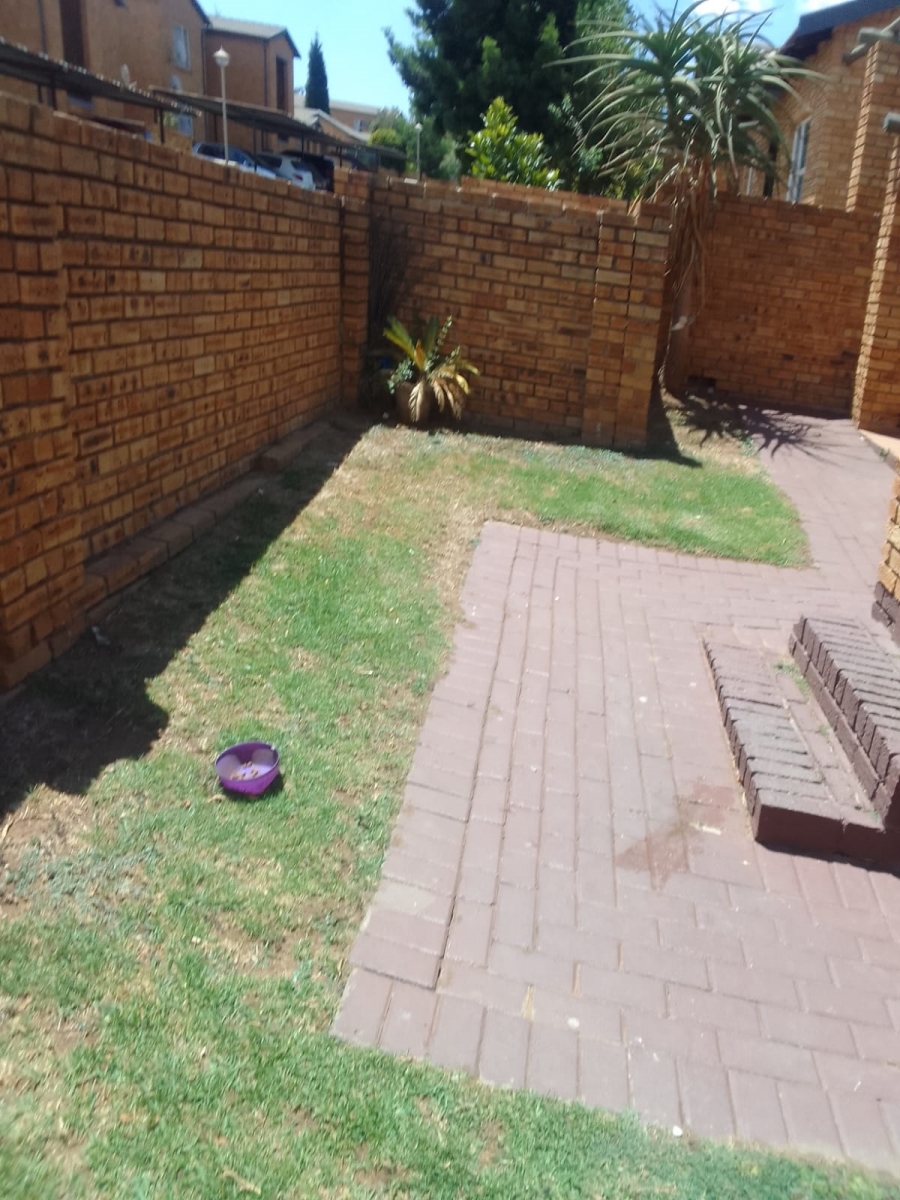 To Let 3 Bedroom Property for Rent in Honeydew Gauteng