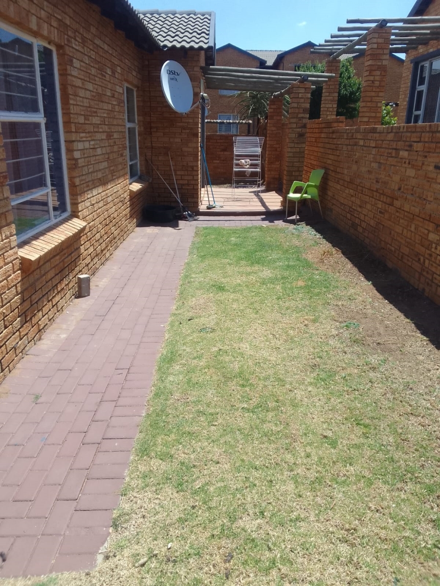 To Let 3 Bedroom Property for Rent in Honeydew Gauteng