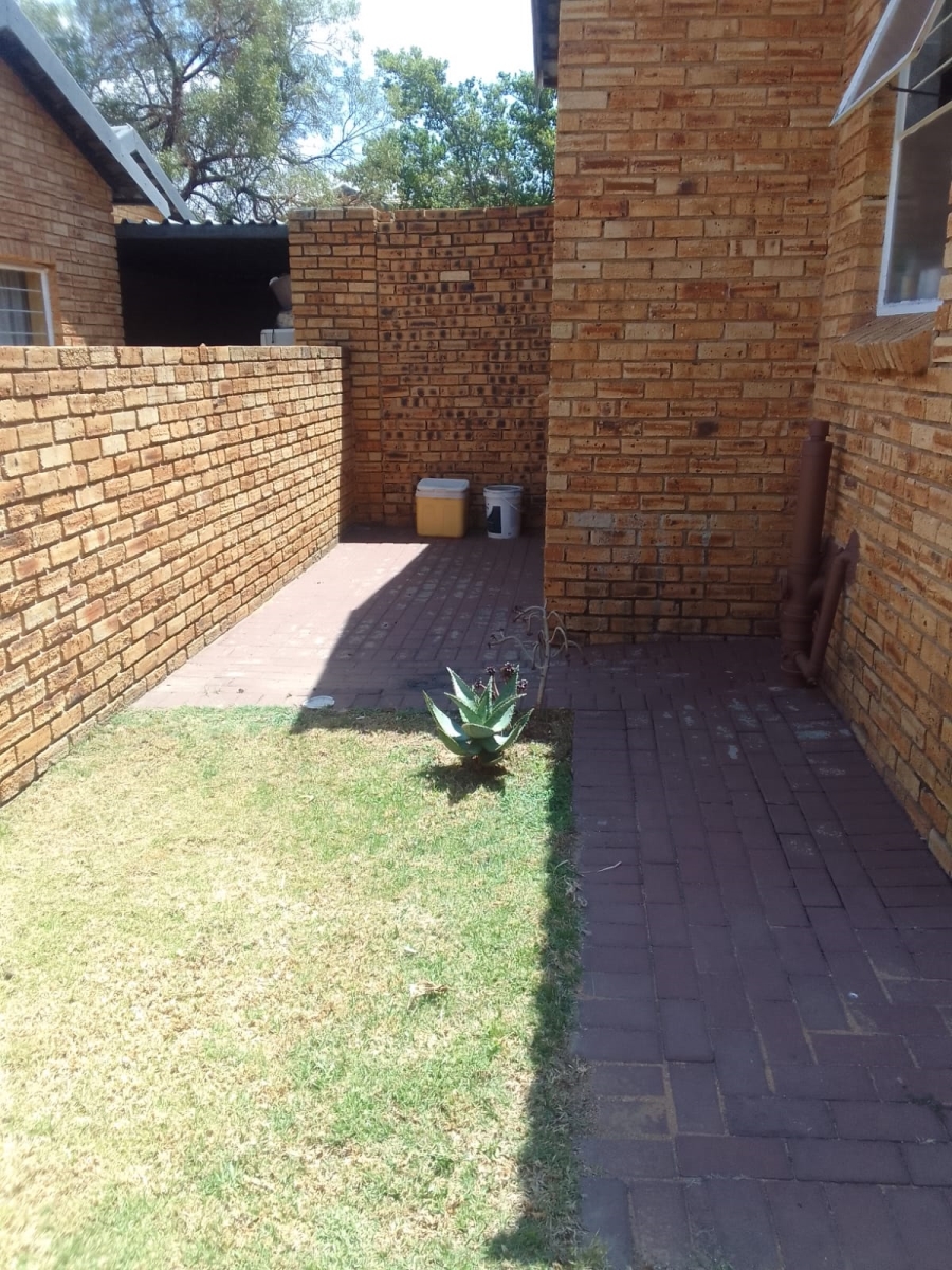 To Let 3 Bedroom Property for Rent in Honeydew Gauteng