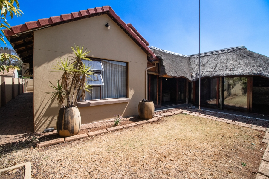 To Let 4 Bedroom Property for Rent in Terenure Gauteng