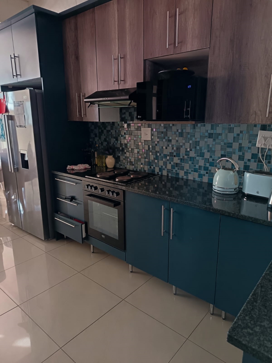 2 Bedroom Property for Sale in Troyeville Gauteng