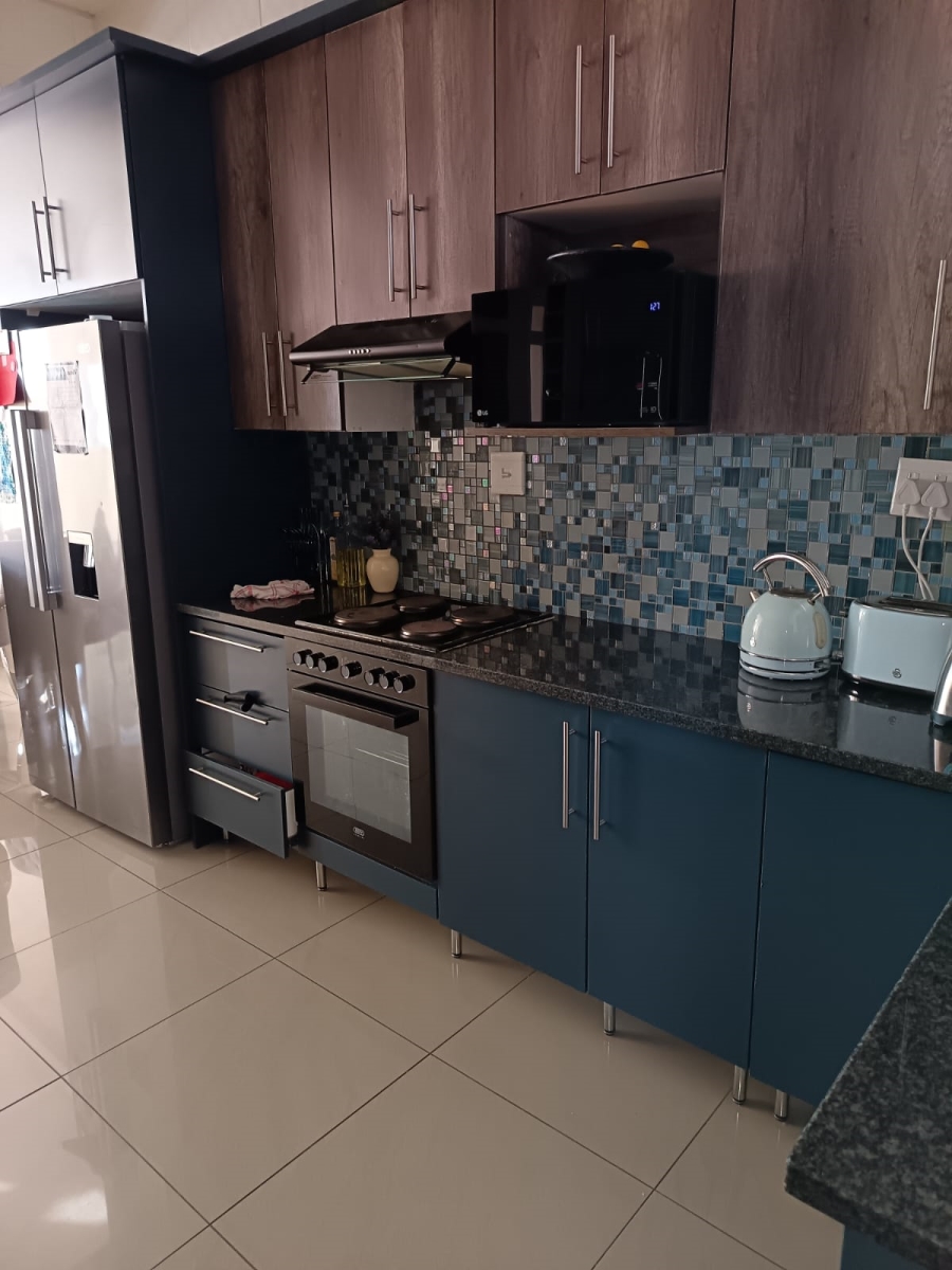 2 Bedroom Property for Sale in Troyeville Gauteng