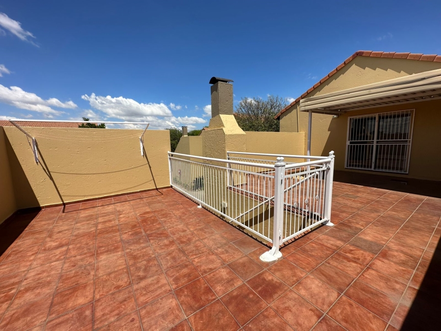 2 Bedroom Property for Sale in Willow Park Manor Gauteng