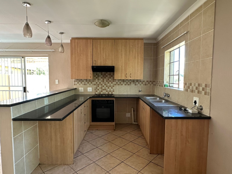 2 Bedroom Property for Sale in Willow Park Manor Gauteng