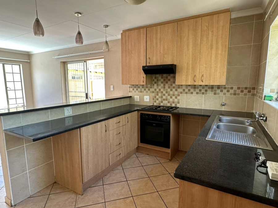 2 Bedroom Property for Sale in Willow Park Manor Gauteng