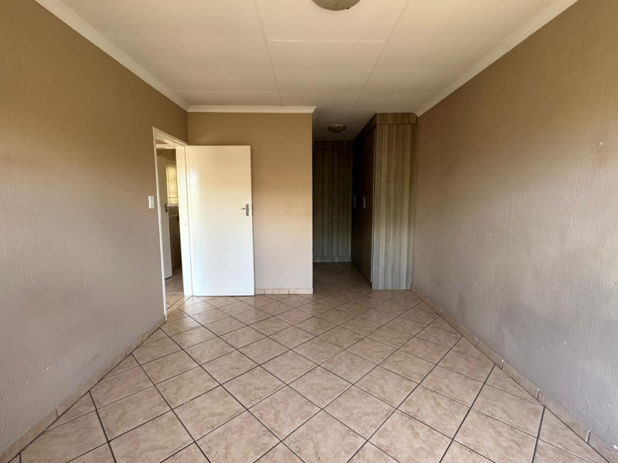 2 Bedroom Property for Sale in Willow Park Manor Gauteng