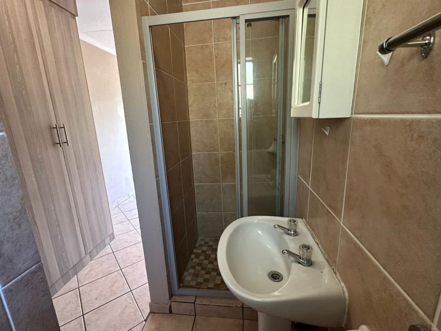 2 Bedroom Property for Sale in Willow Park Manor Gauteng