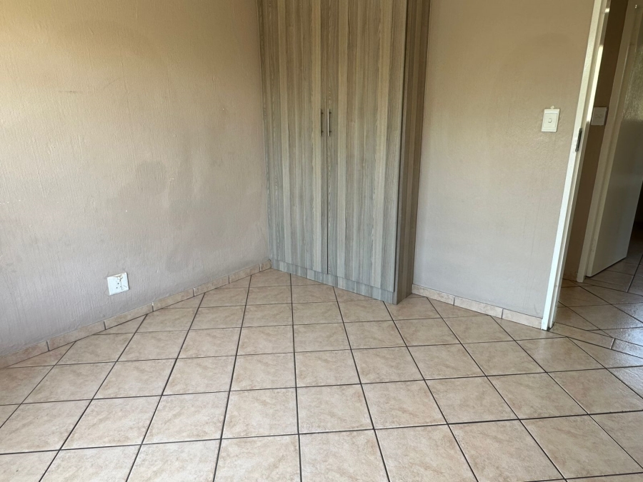 2 Bedroom Property for Sale in Willow Park Manor Gauteng