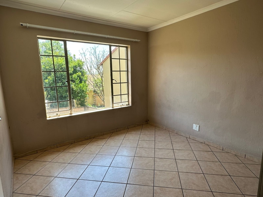 2 Bedroom Property for Sale in Willow Park Manor Gauteng