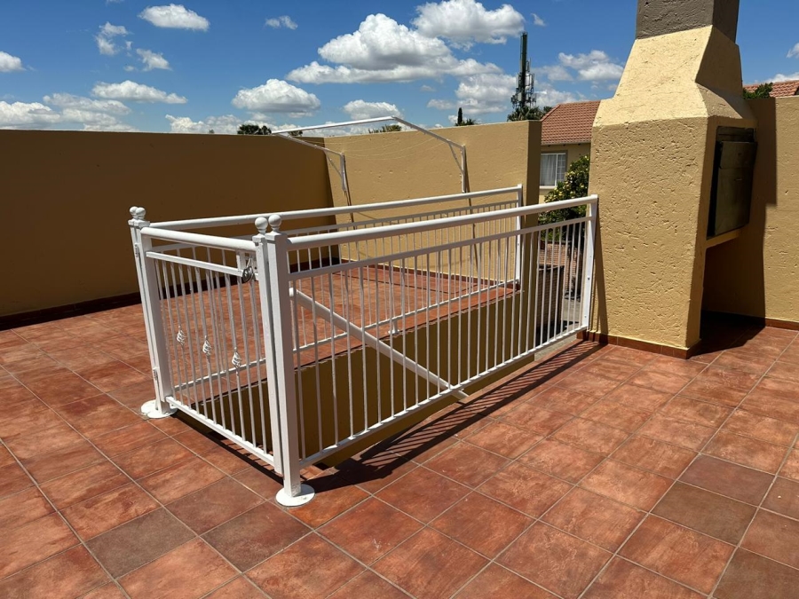 2 Bedroom Property for Sale in Willow Park Manor Gauteng