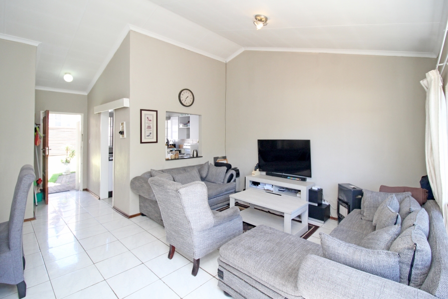 3 Bedroom Property for Sale in Corlett Gardens Gauteng