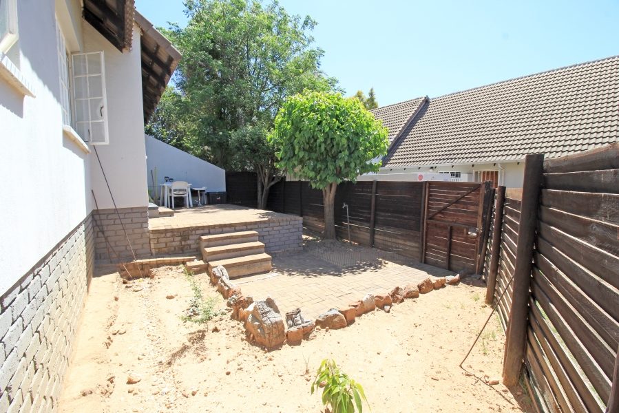 3 Bedroom Property for Sale in Corlett Gardens Gauteng