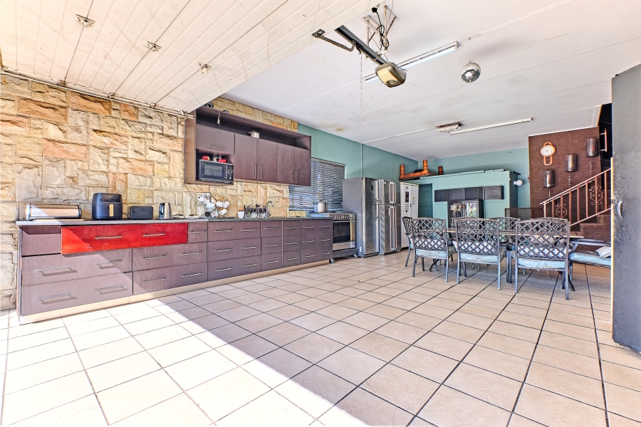 11 Bedroom Property for Sale in Horison Gauteng