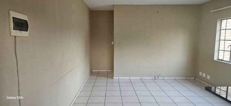 To Let 1 Bedroom Property for Rent in Elspark Gauteng