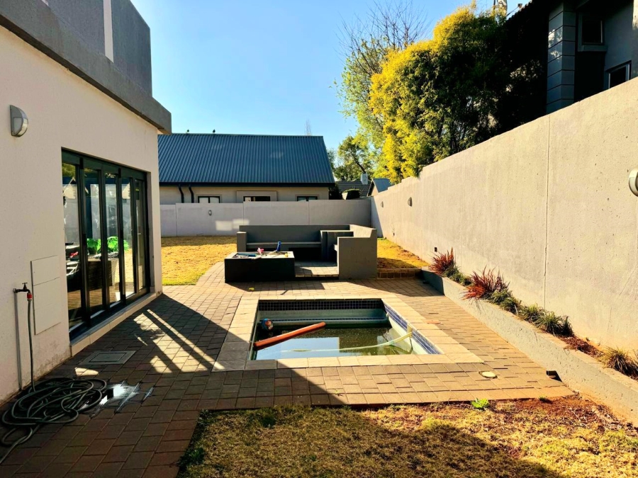 To Let 4 Bedroom Property for Rent in Zwartkop Golf Estate Gauteng