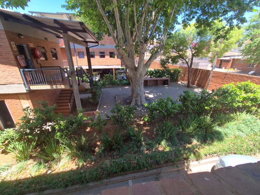 8 Bedroom Property for Sale in Hatfield Gauteng