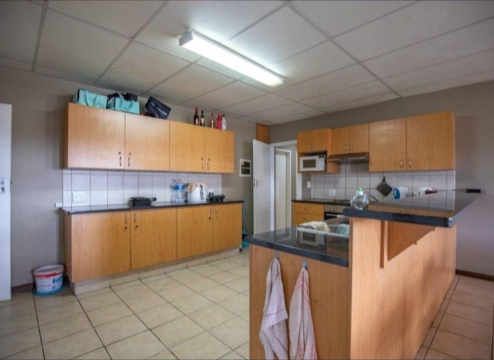 8 Bedroom Property for Sale in Hatfield Gauteng