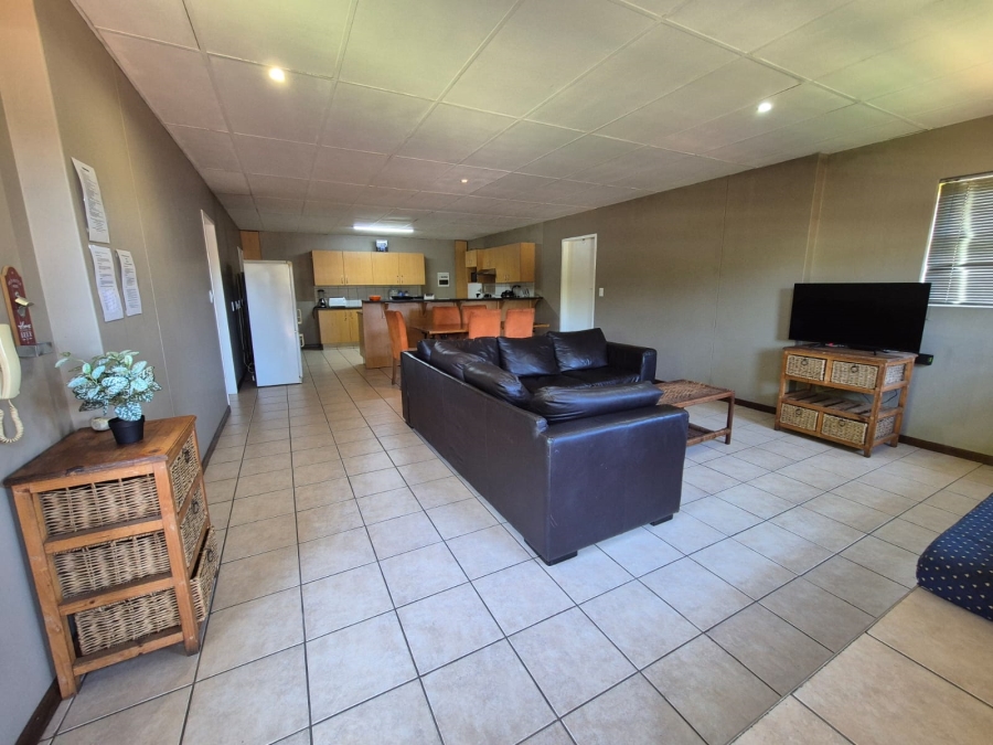 8 Bedroom Property for Sale in Hatfield Gauteng