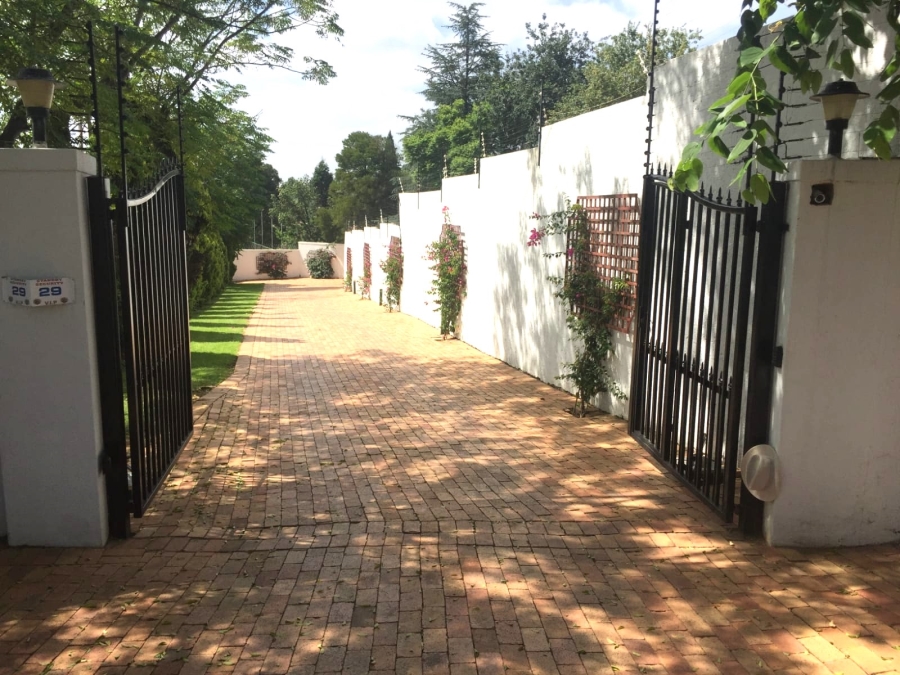 To Let 2 Bedroom Property for Rent in Sandown Gauteng