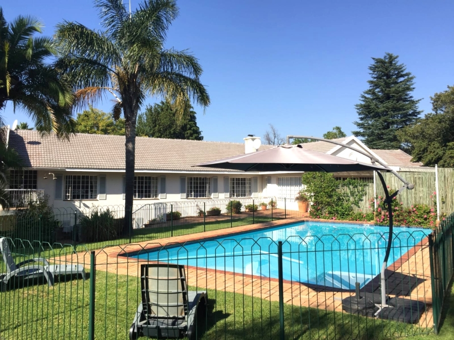 To Let 2 Bedroom Property for Rent in Sandown Gauteng