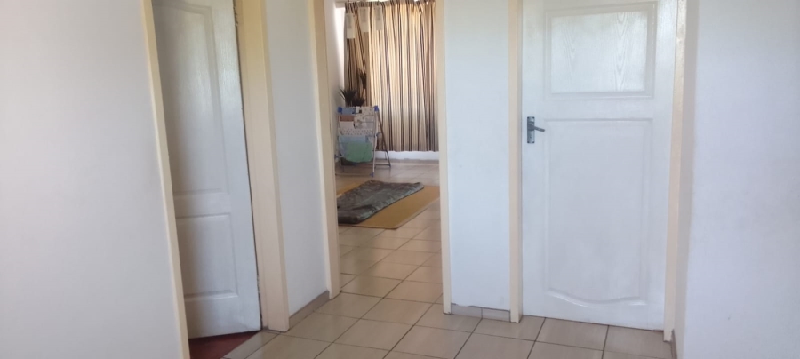 2 Bedroom Property for Sale in Waverley Gauteng